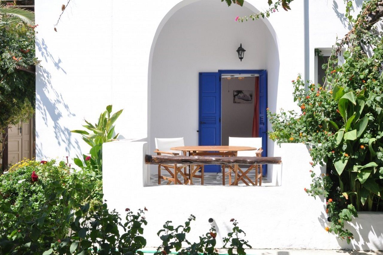 Levrossos Beach Apartments Eksteriør billede